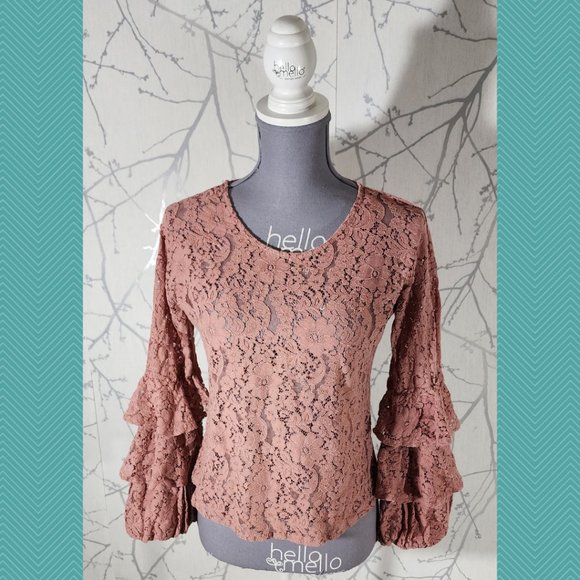 Luna Moon Dusty Pink Floral Lace Tiered Sleeve Blouse - Picture 1 of 5